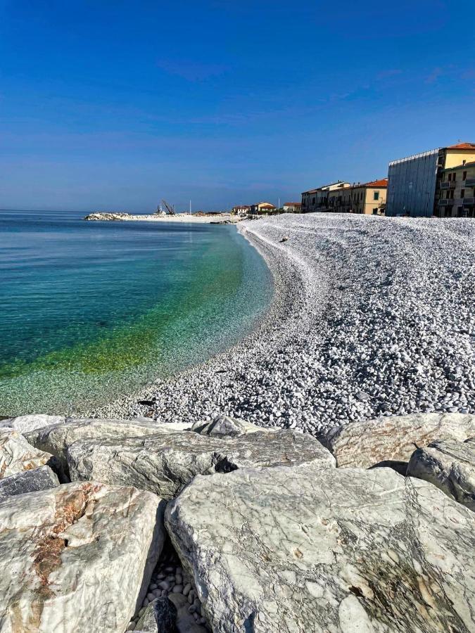 Sunrise Marina Di Pisa Exterior foto